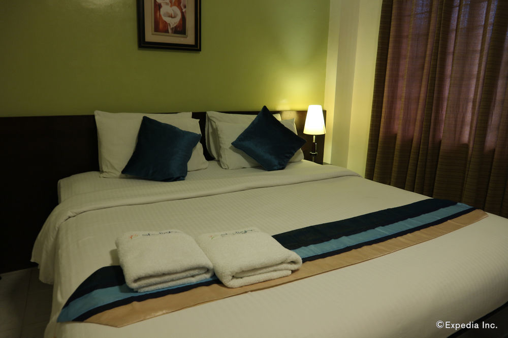 Reddoorz Plus Near Mendoza Park Puerto Princesa Luaran gambar