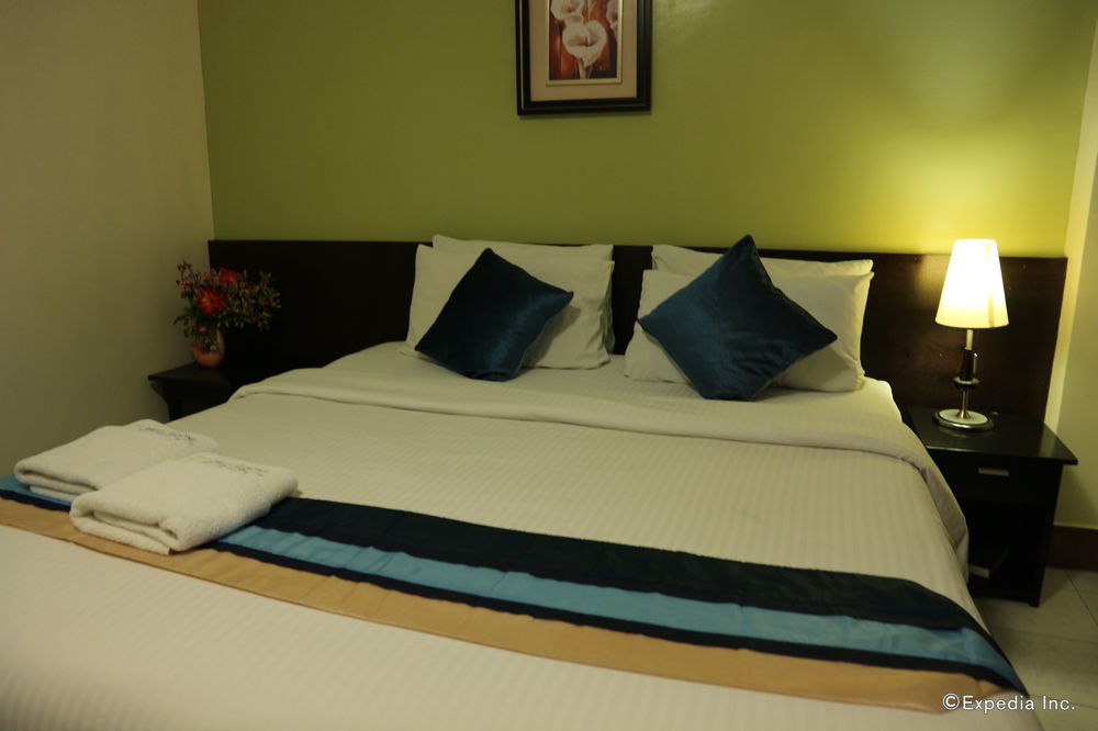 Reddoorz Plus Near Mendoza Park Puerto Princesa Luaran gambar