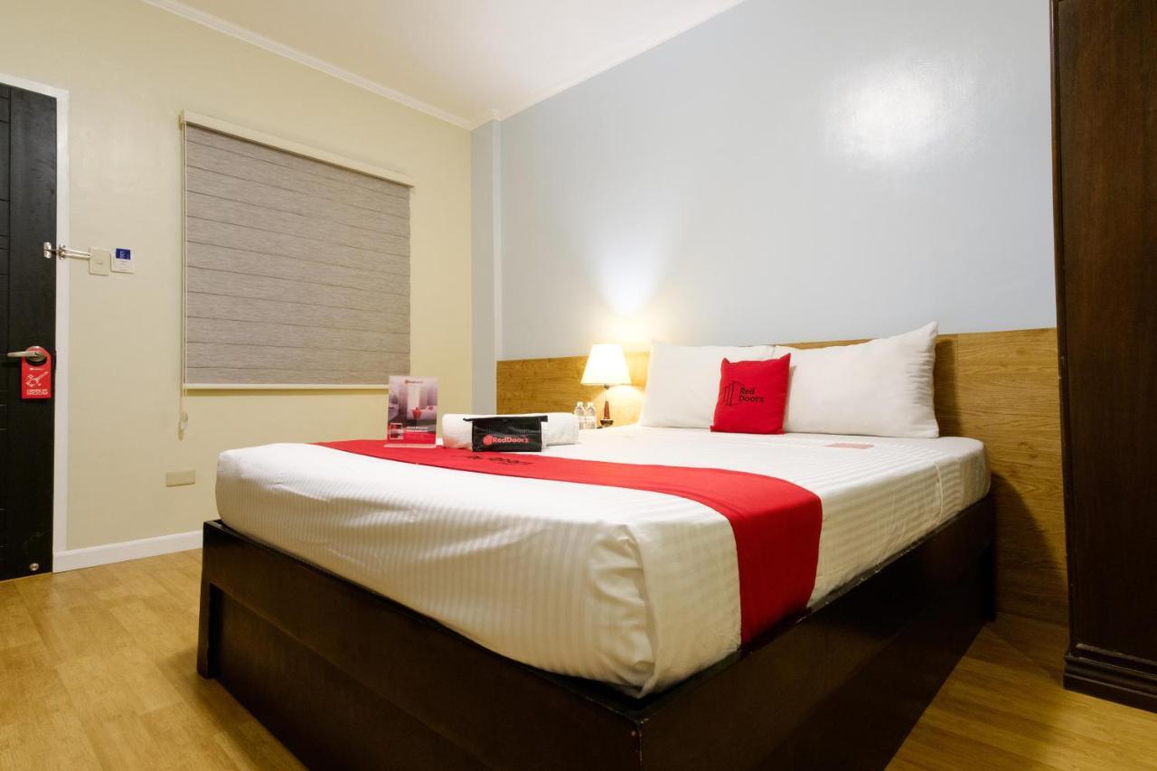 Reddoorz Plus Near Mendoza Park Puerto Princesa Luaran gambar