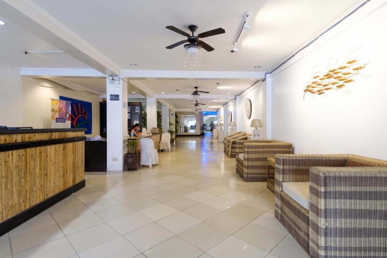 Reddoorz Plus Near Mendoza Park Puerto Princesa Luaran gambar